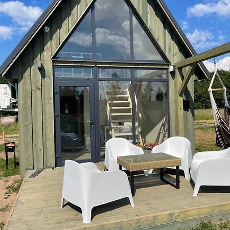 Laukbalozi Holiday Houses ユールカルネ エクステリア 写真
